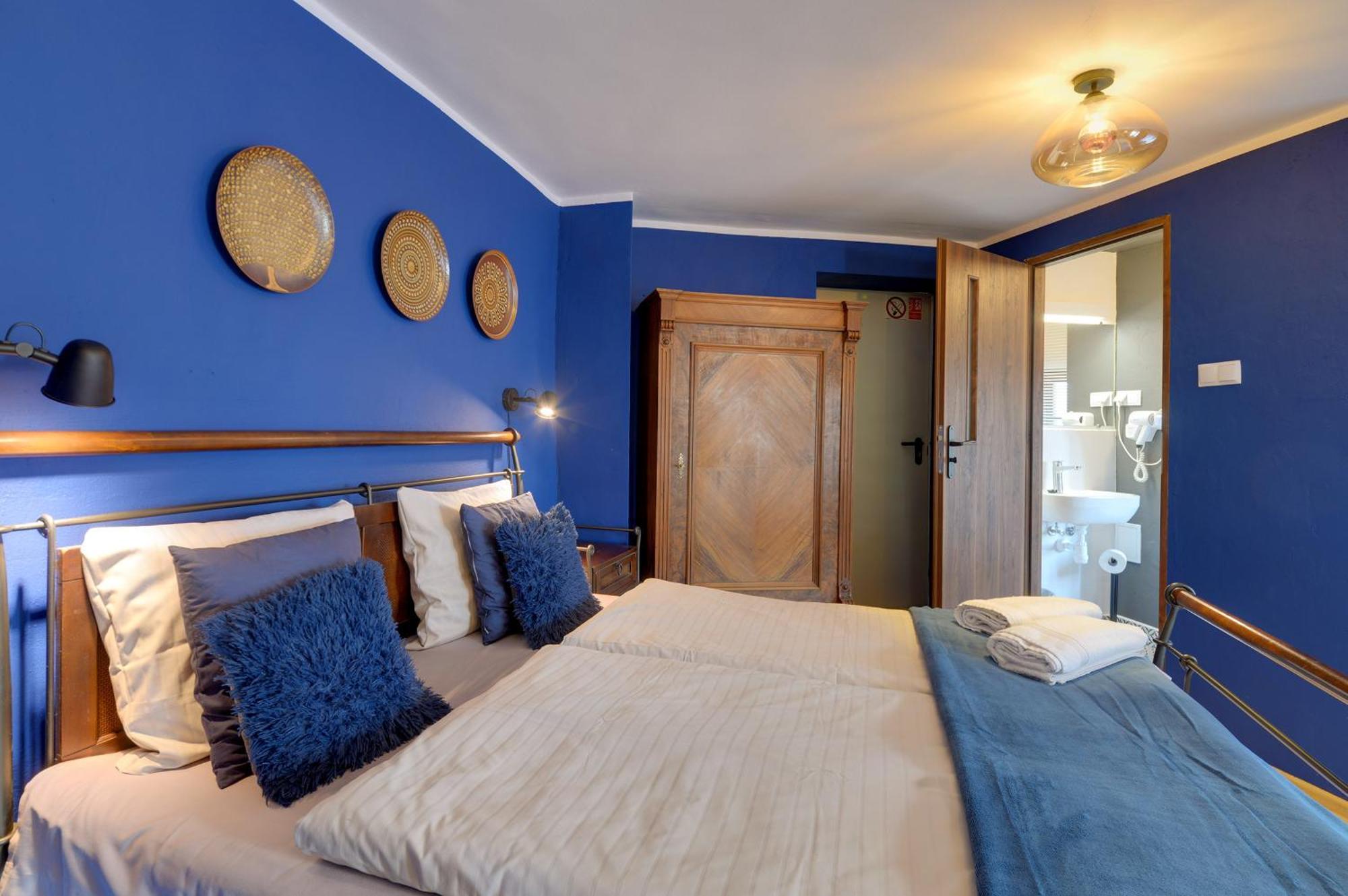 Baszta Grodzka Hostel เยเลเนียกูรา ภายนอก รูปภาพ